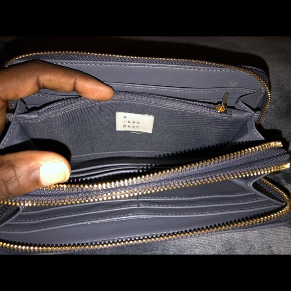 A new day grey double wristlet - Picture 5 of 5